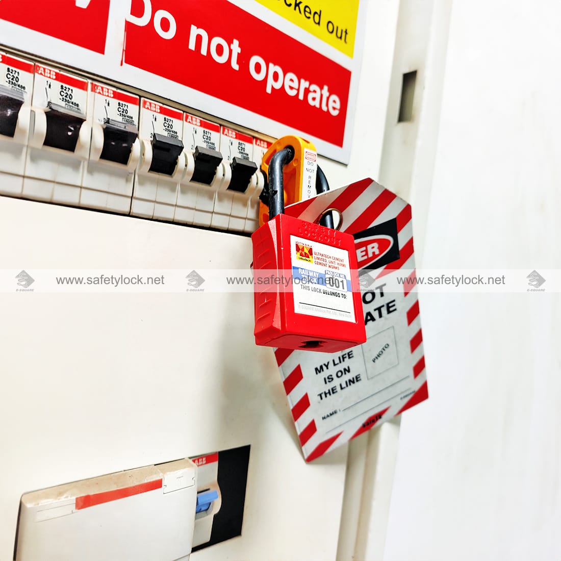MCB lockout device