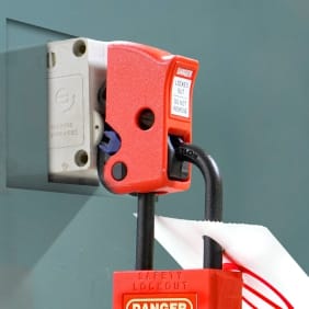 Tool Free Circuit Breaker Lockout